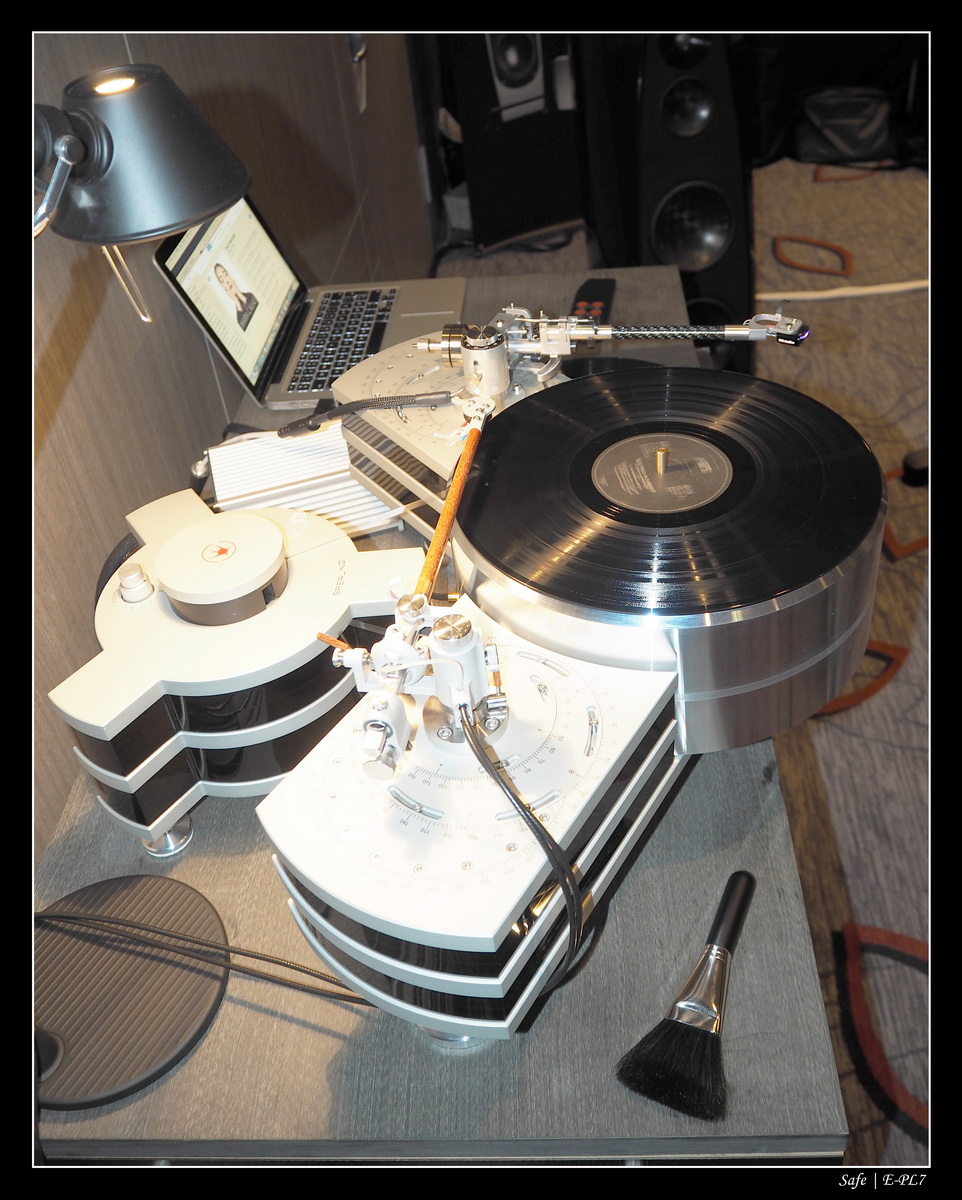 2016   11   Salon Hifi Paris   63